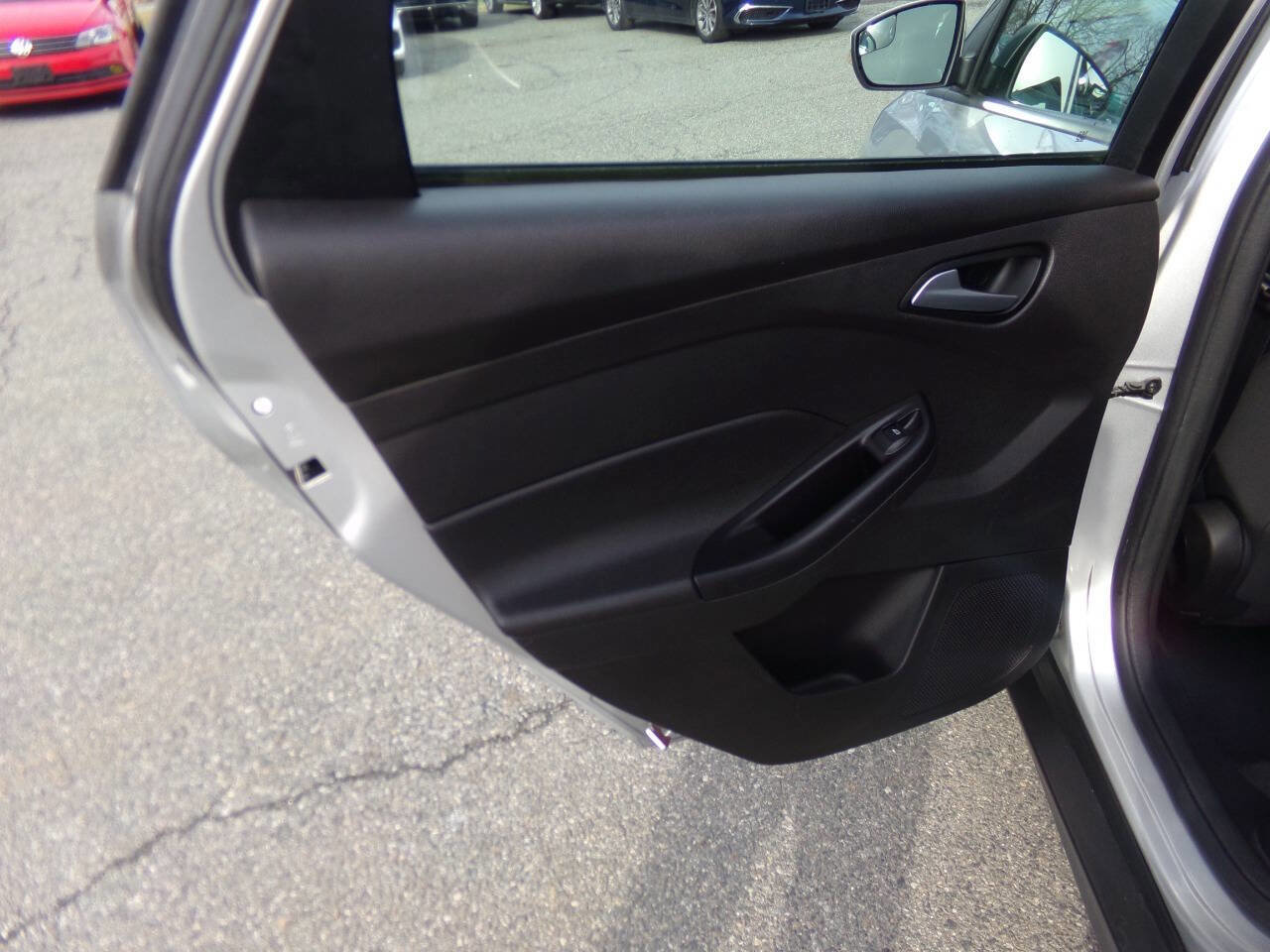 Used 2013 Ford Focus SE image 24