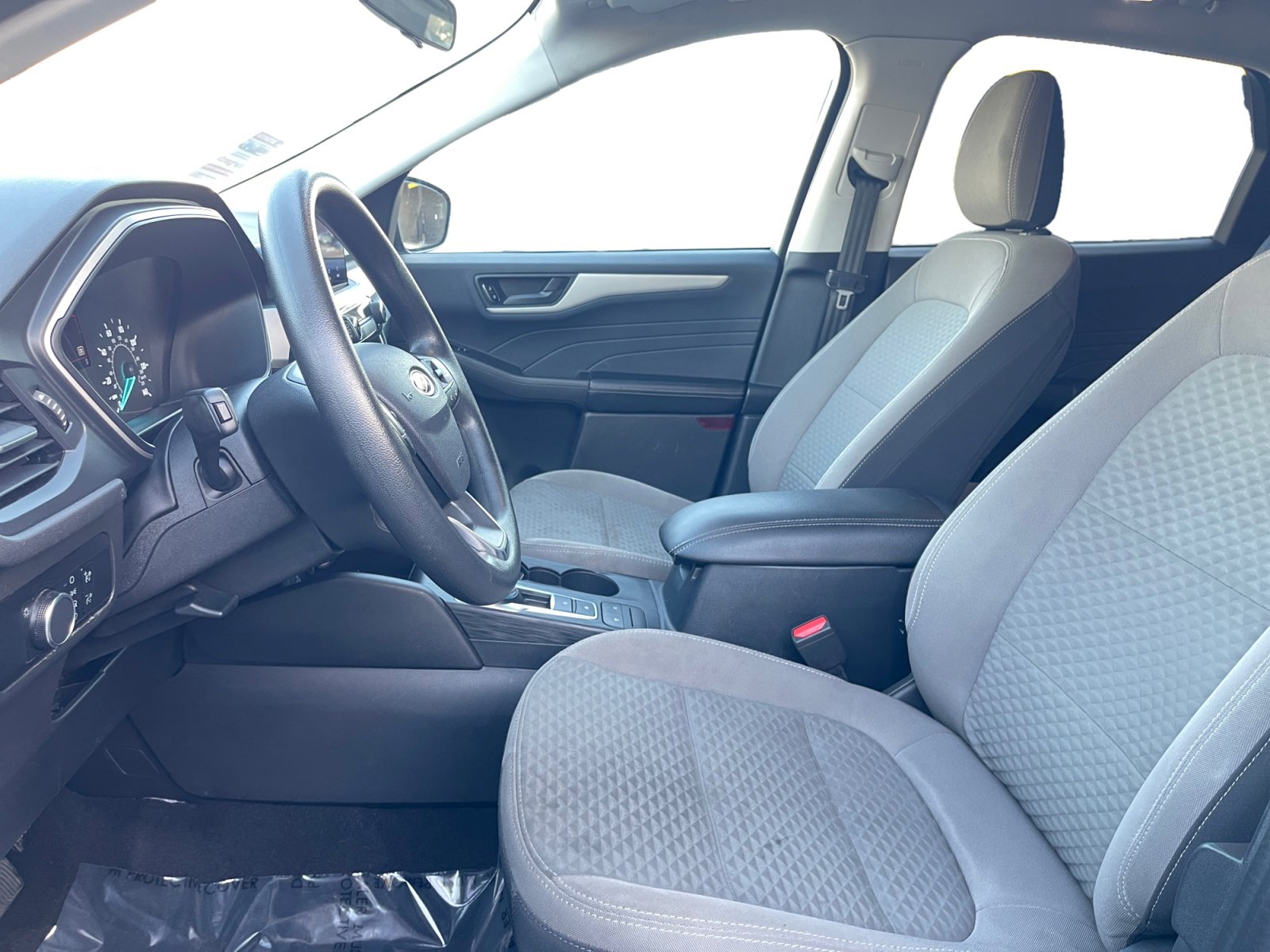 Used 2022 Ford Escape SE image 9