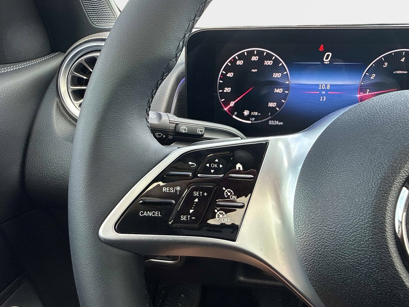 New 2026 Mercedes-Benz GLB 250 image 29