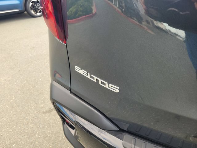 Used 2024 Kia Seltos EX FWD image 6