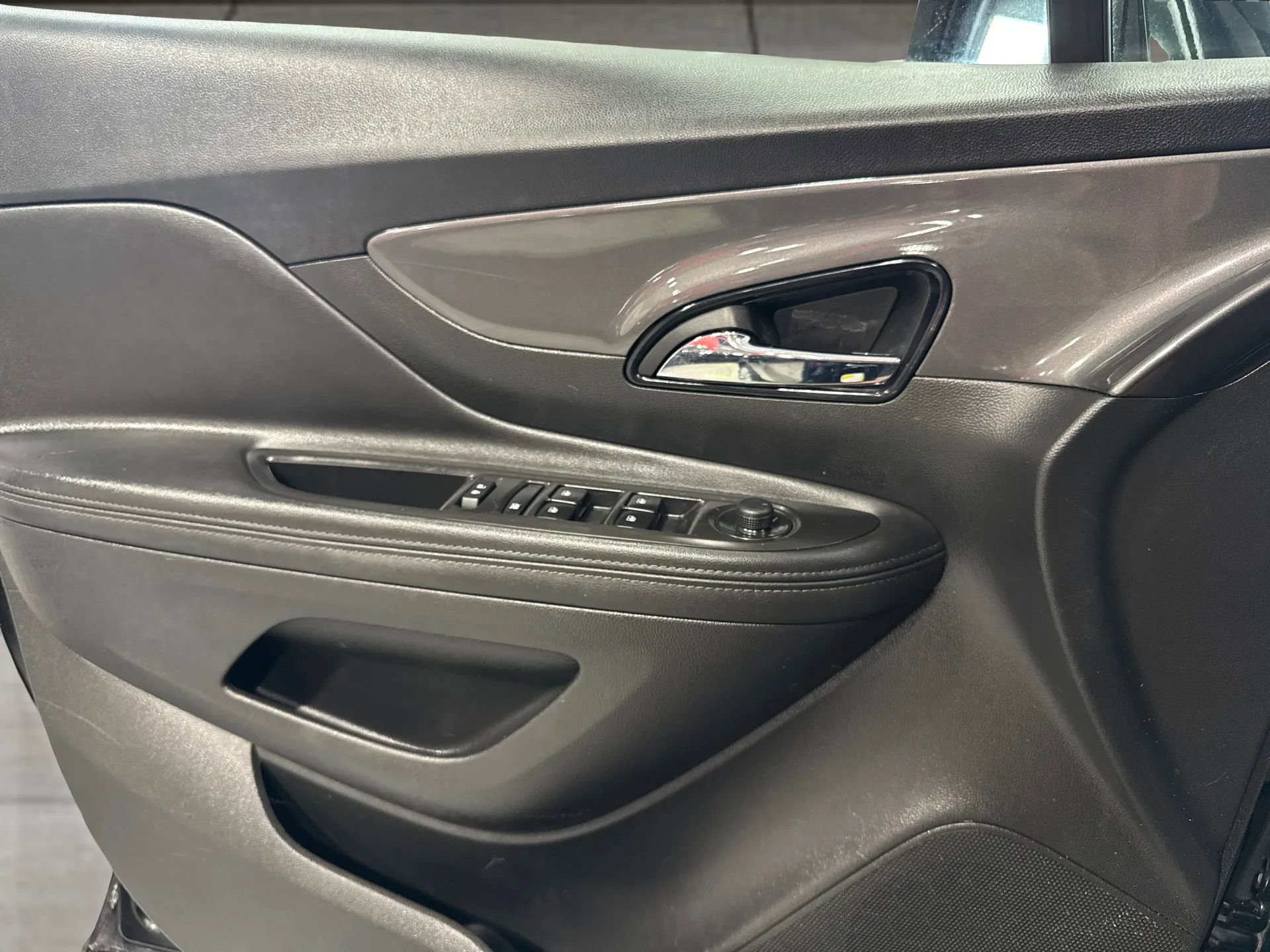 Used 2020 Buick Encore Preferred FWD image 20