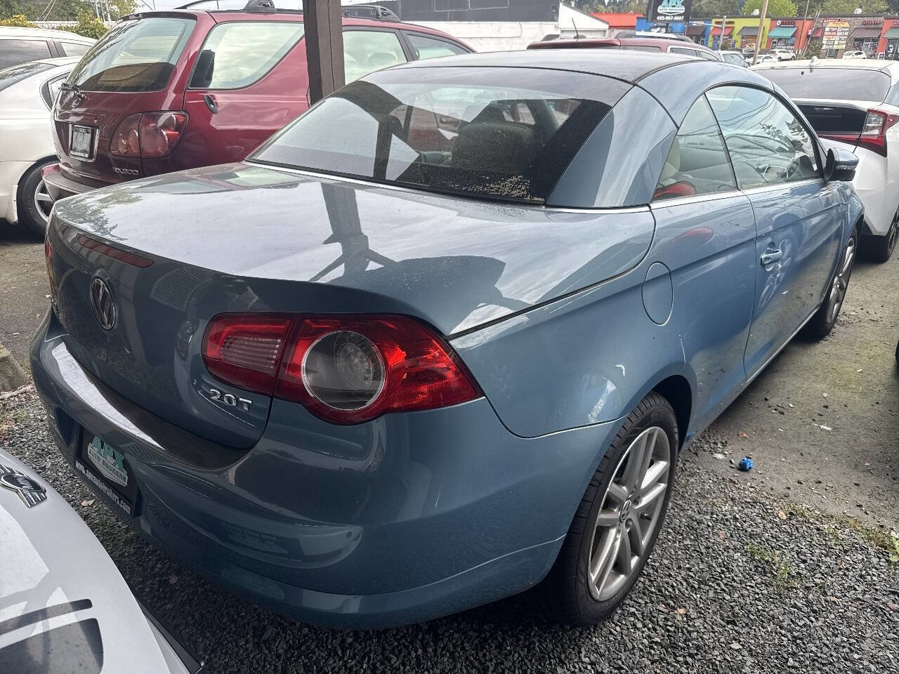 Used 2009 Volkswagen Eos Lux FWD image 2