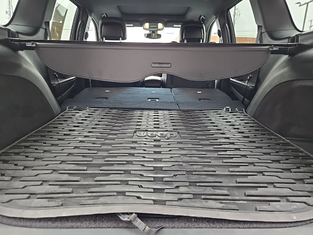 Used 2020 Jeep Grand Cherokee Limited image 54