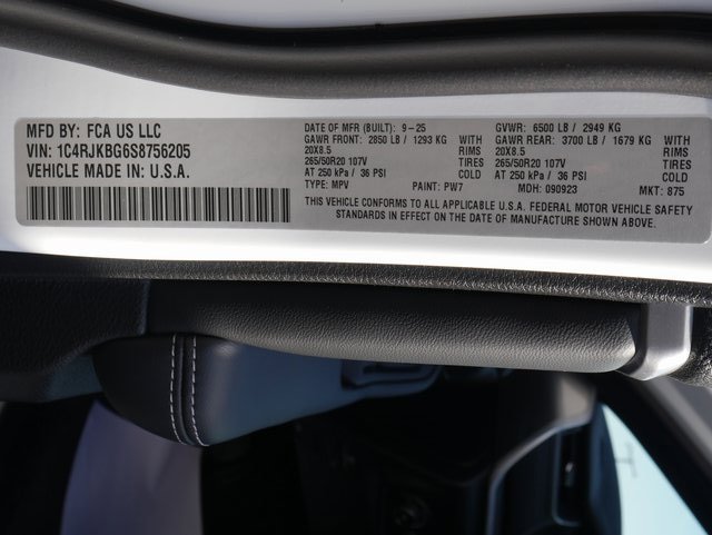 New 2025 Jeep Grand Cherokee L Limited w/ Black Appearance Package image 28