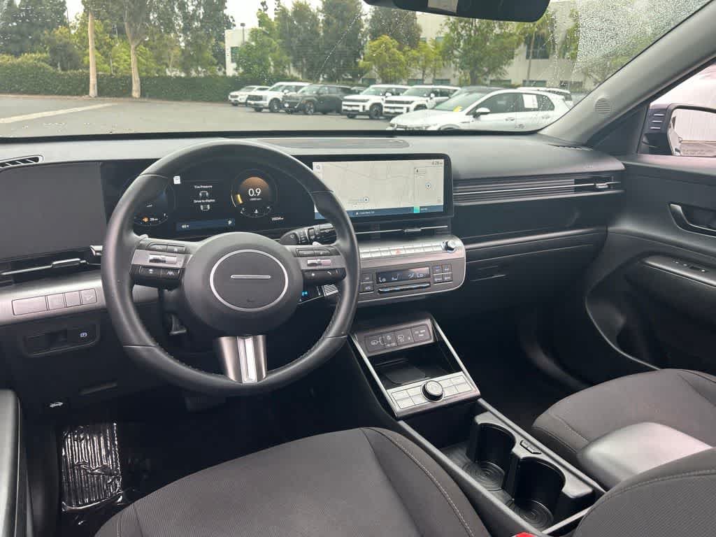 Certified 2025 Hyundai Kona SEL AWD/4WD image 7