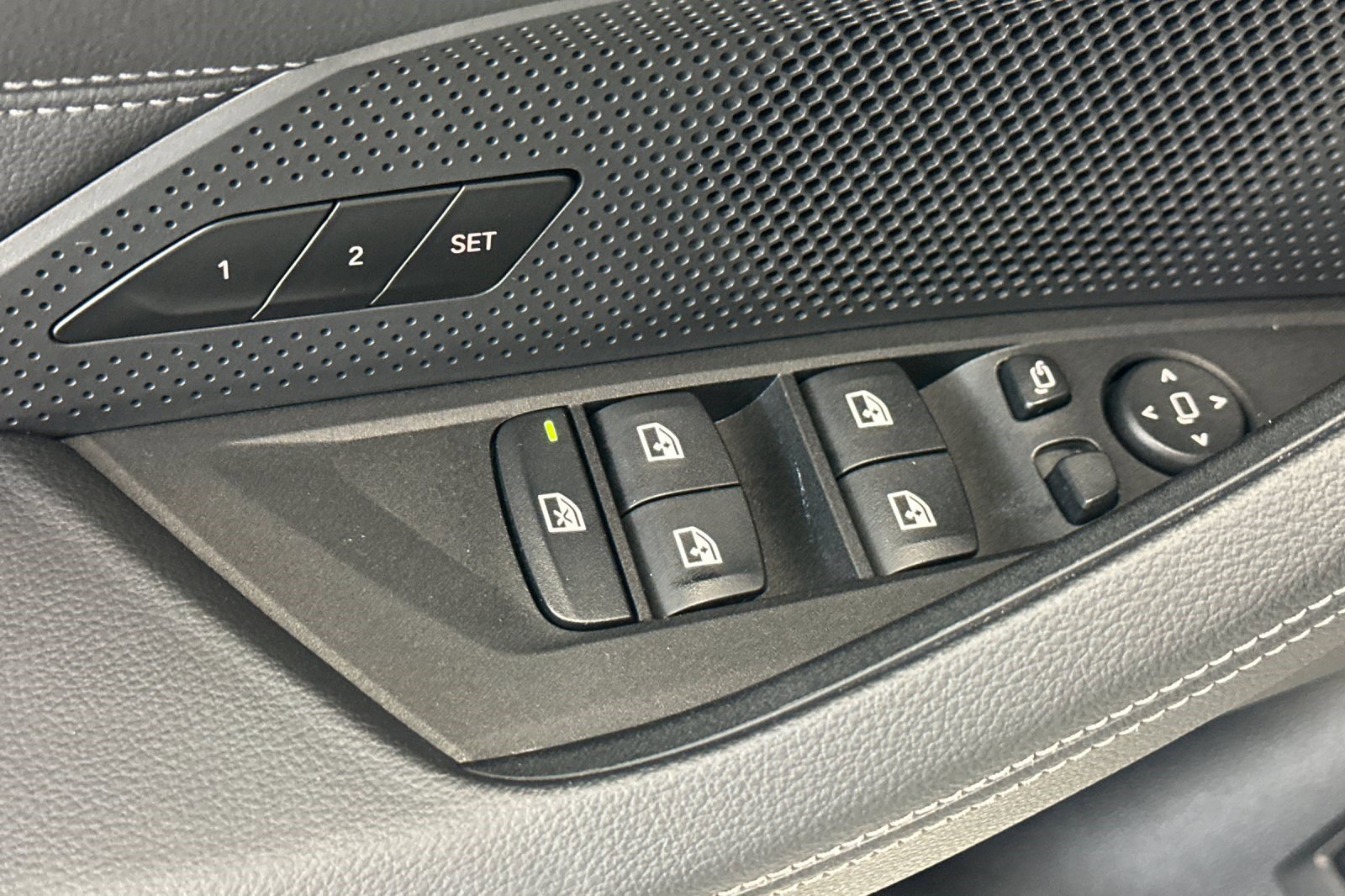 Certified 2023 BMW i4 eDrive35 w/ Premium Package image 13