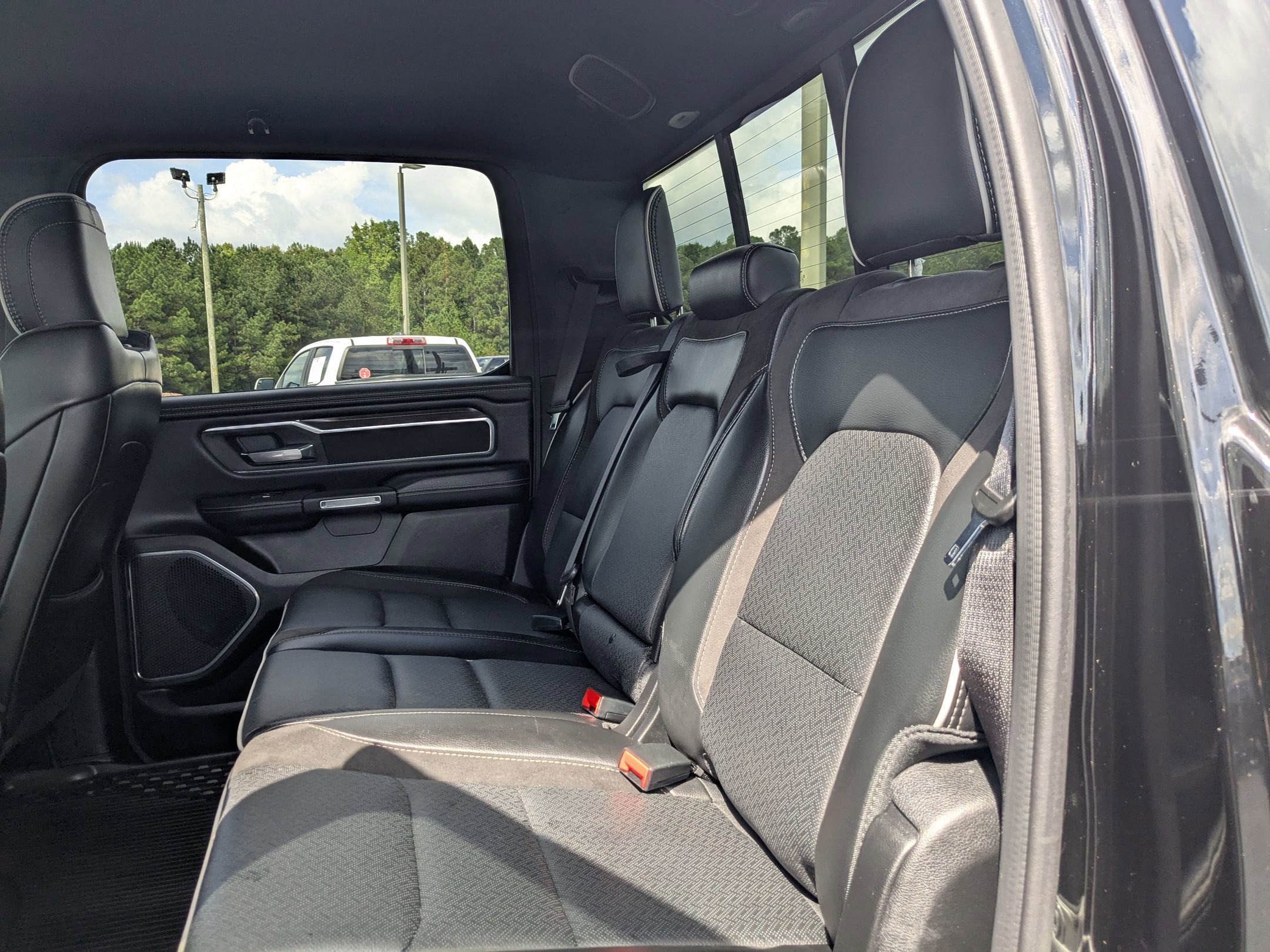 Used 2025 RAM 1500 Laramie image 23