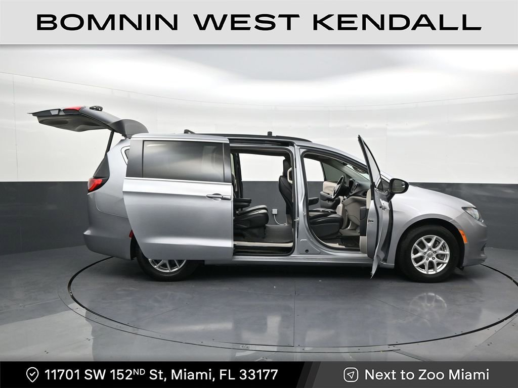 Used 2020 Chrysler Voyager Lxi image 29