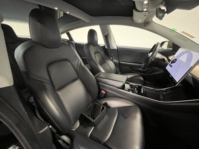 Used 2018 Tesla Model 3 Long Range image 9