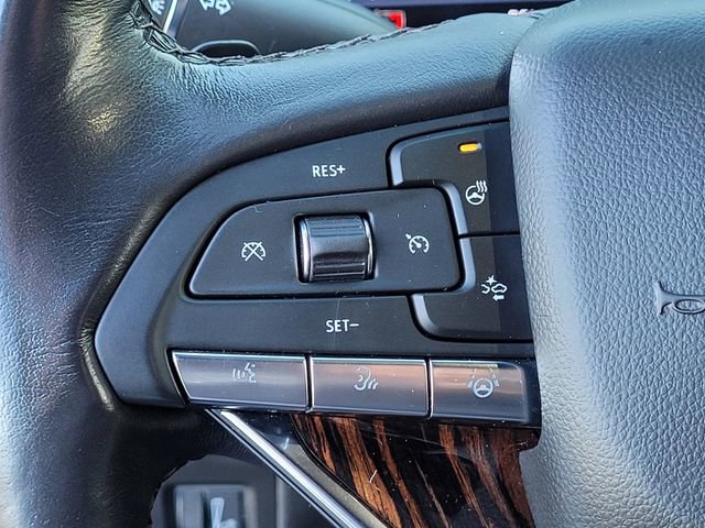 Used 2023 Cadillac Escalade Premium Luxury image 24