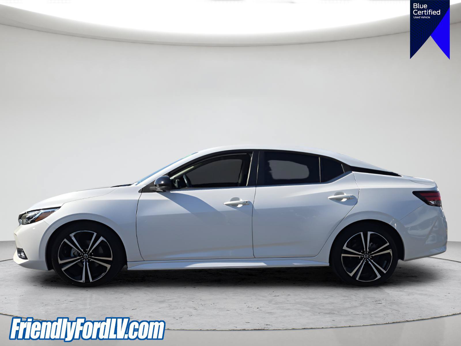 Used 2022 Nissan Sentra SR w/ SR Premium Package FWD image 3