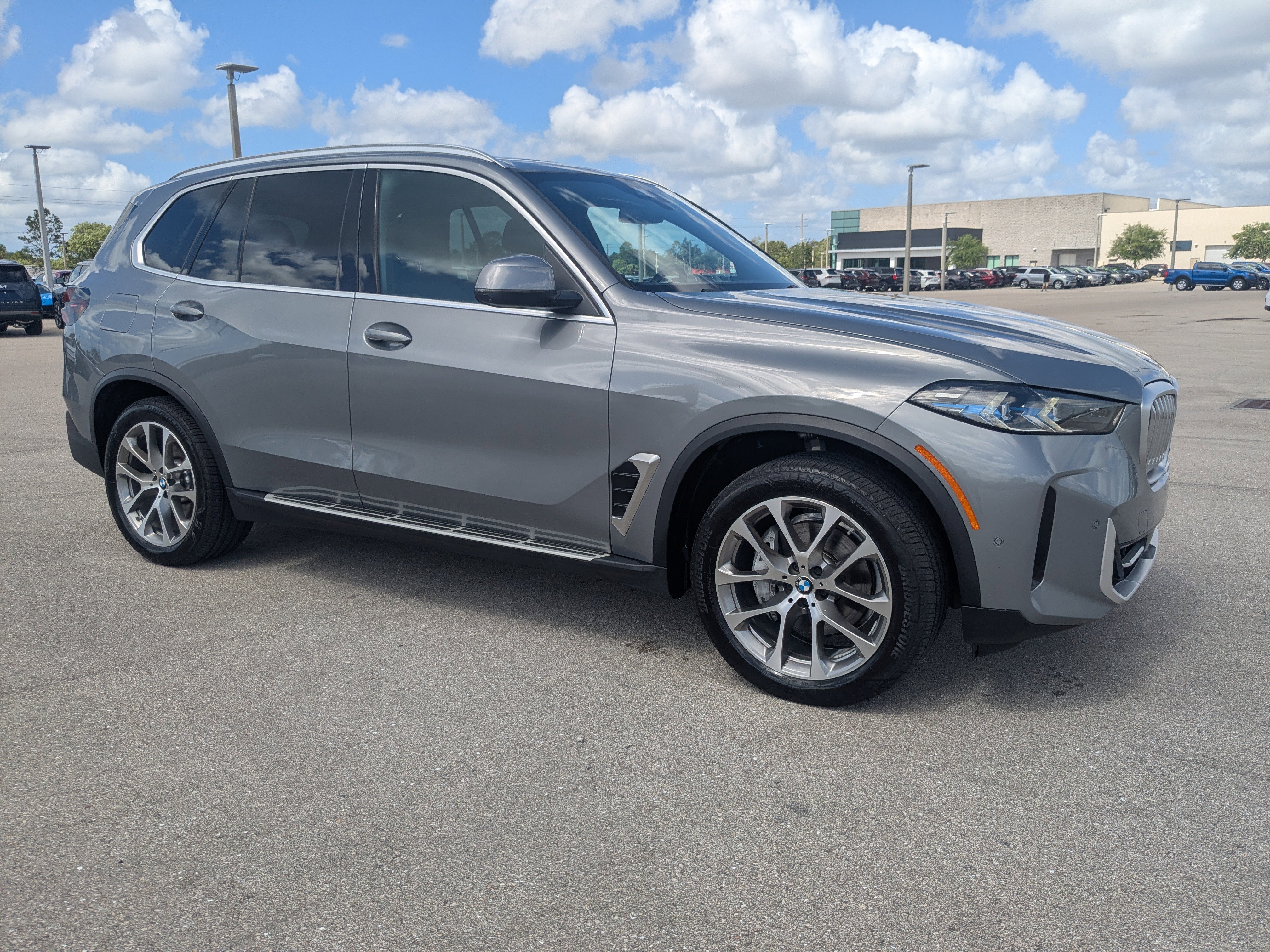 Used 2025 BMW X5 xDrive40i image 2