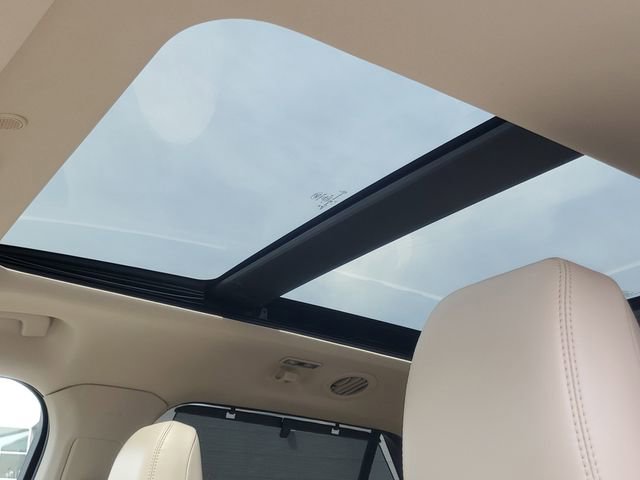 Used 2022 Ford Explorer Platinum w/ Equipment Group 601A image 24