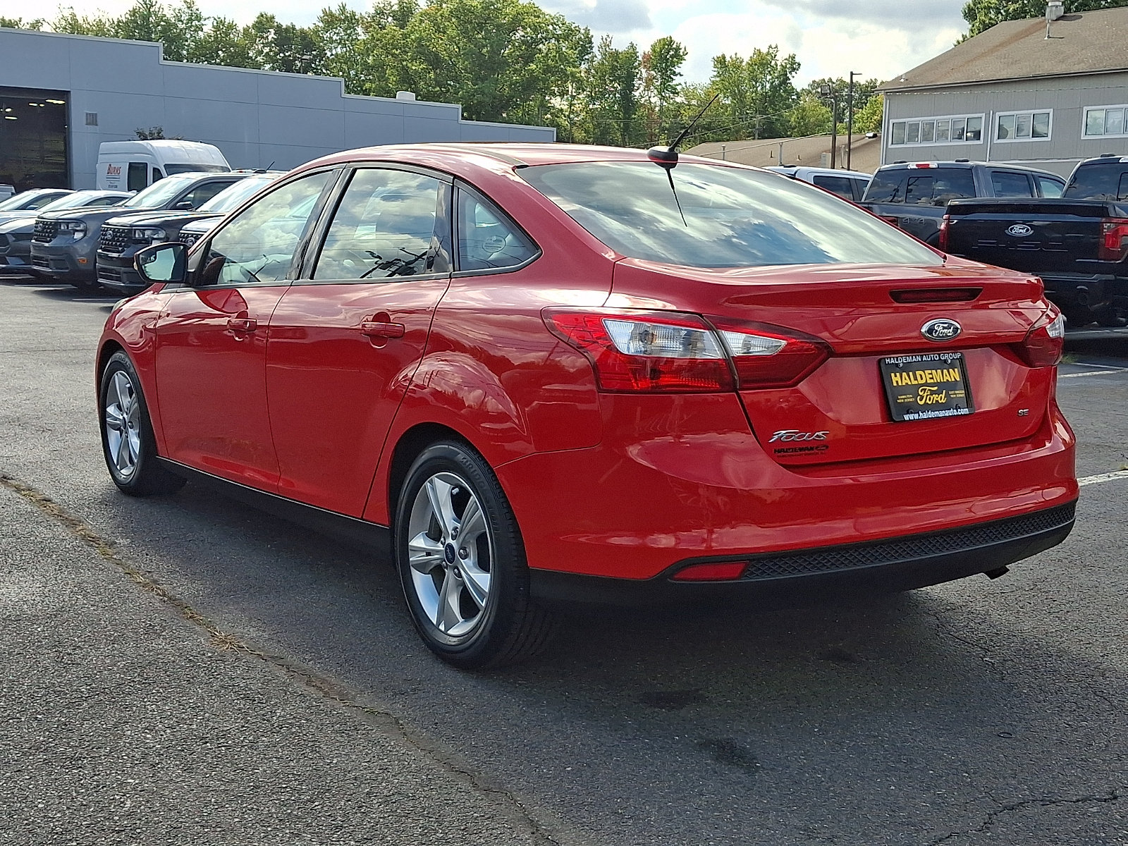 Used 2014 Ford Focus SE FWD image 5