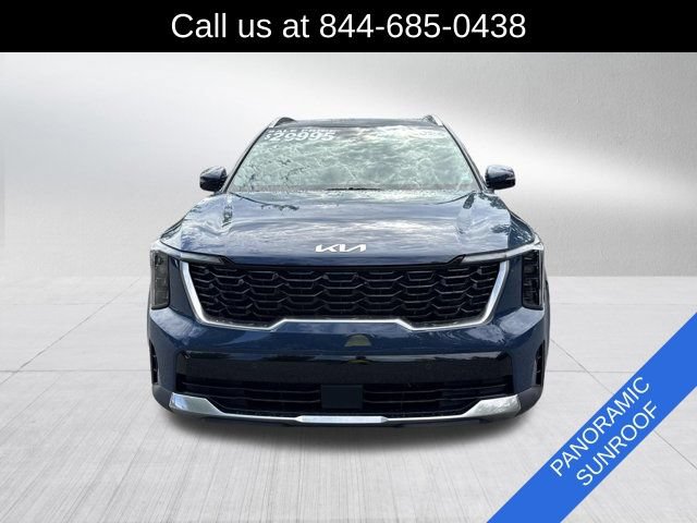 Used 2024 Kia Sorento S w/ Panoramic Sunroof Package FWD image 2