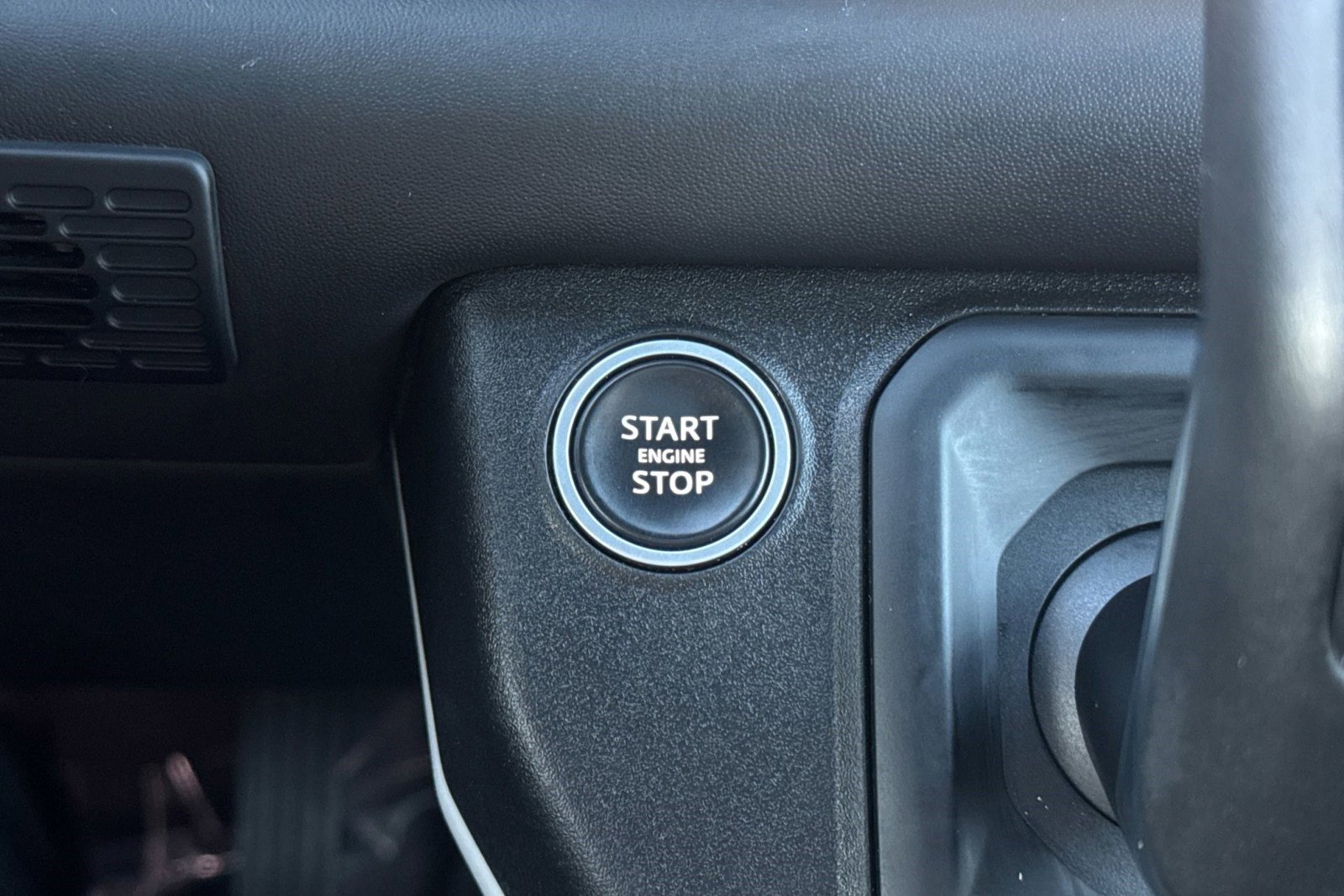 Used 2021 Land Rover Defender 110 X-Dynamic HSE image 32