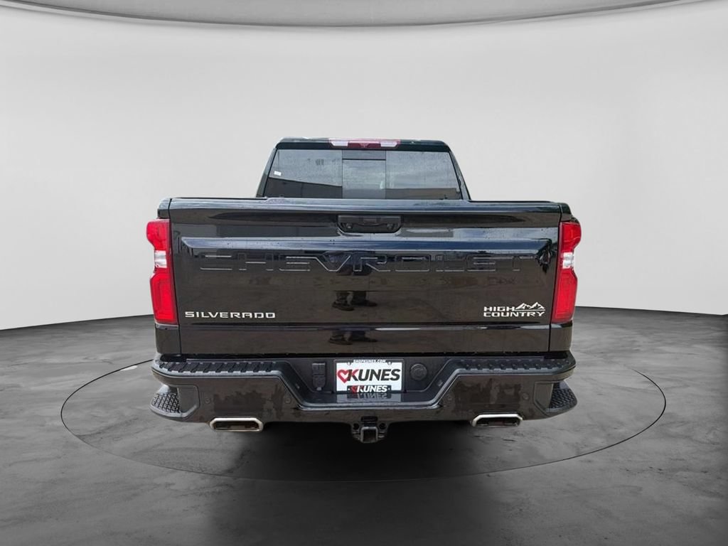 Used 2022 Chevrolet Silverado 1500 High Country w/ High Country Premium Package AWD/4WD image 9