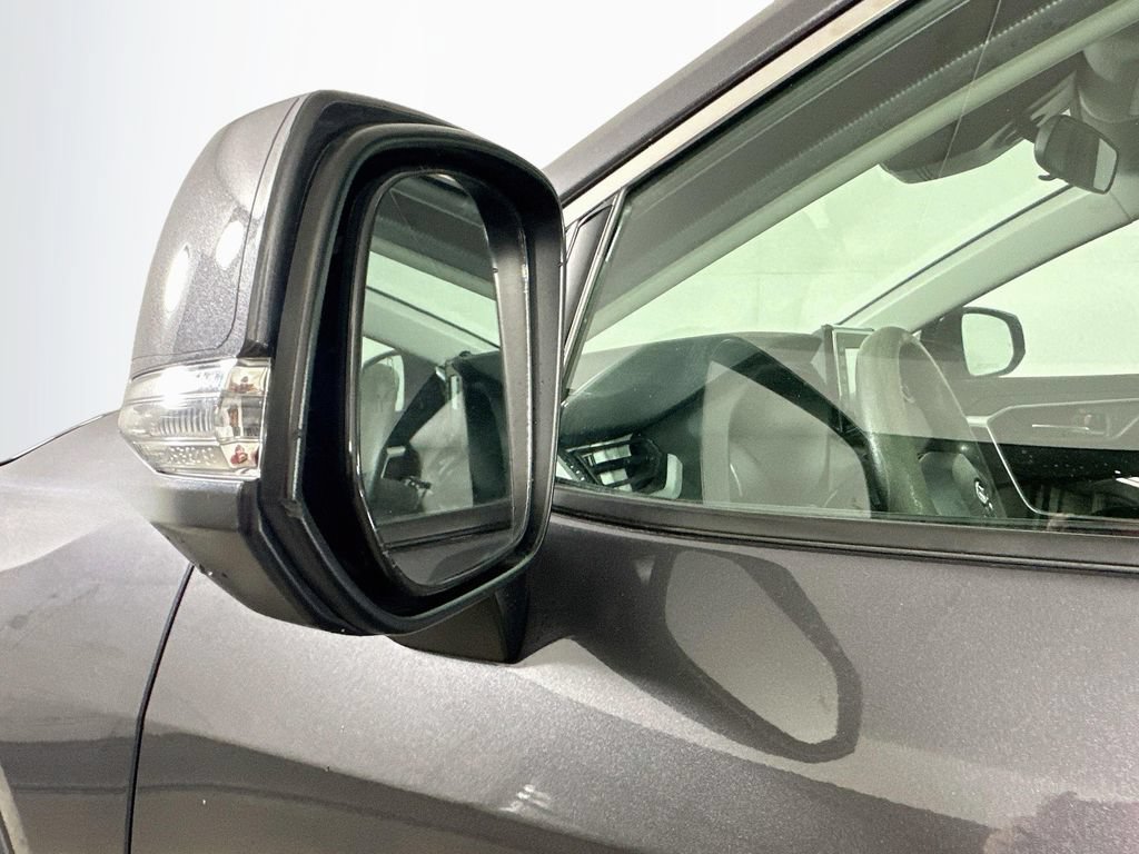 Used 2022 Toyota RAV4 XLE AWD/4WD image 38