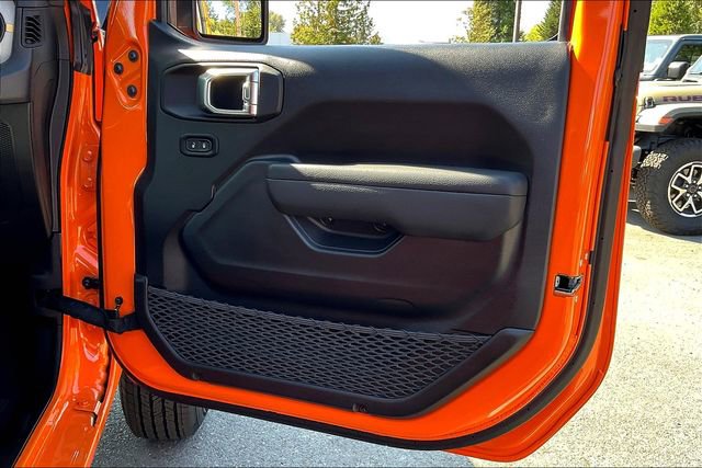 New 2025 Jeep Gladiator Sport image 25