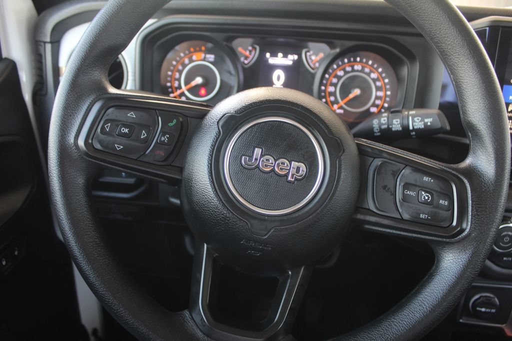 Used 2026 Jeep Wrangler Sport AWD/4WD image 22