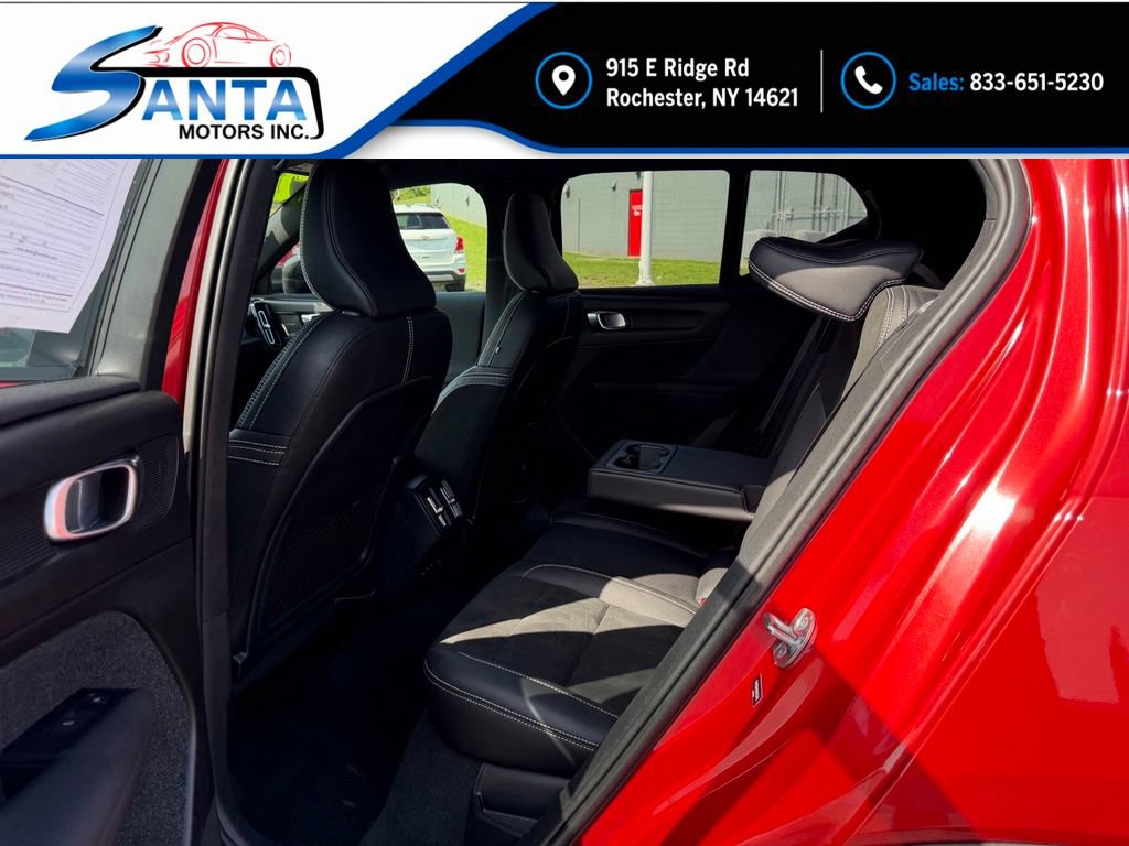 Used 2022 Volvo XC40 T5 R-Design AWD/4WD image 15