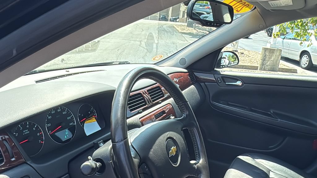 Used 2011 Chevrolet Impala LT w/ Luxury Edition Package FWD image 25