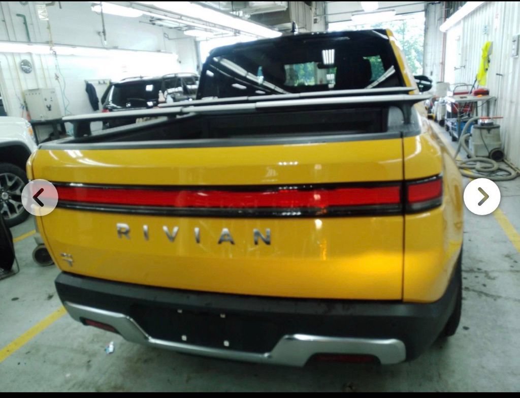 Used 2023 Rivian R1T Adventure AWD/4WD image 5
