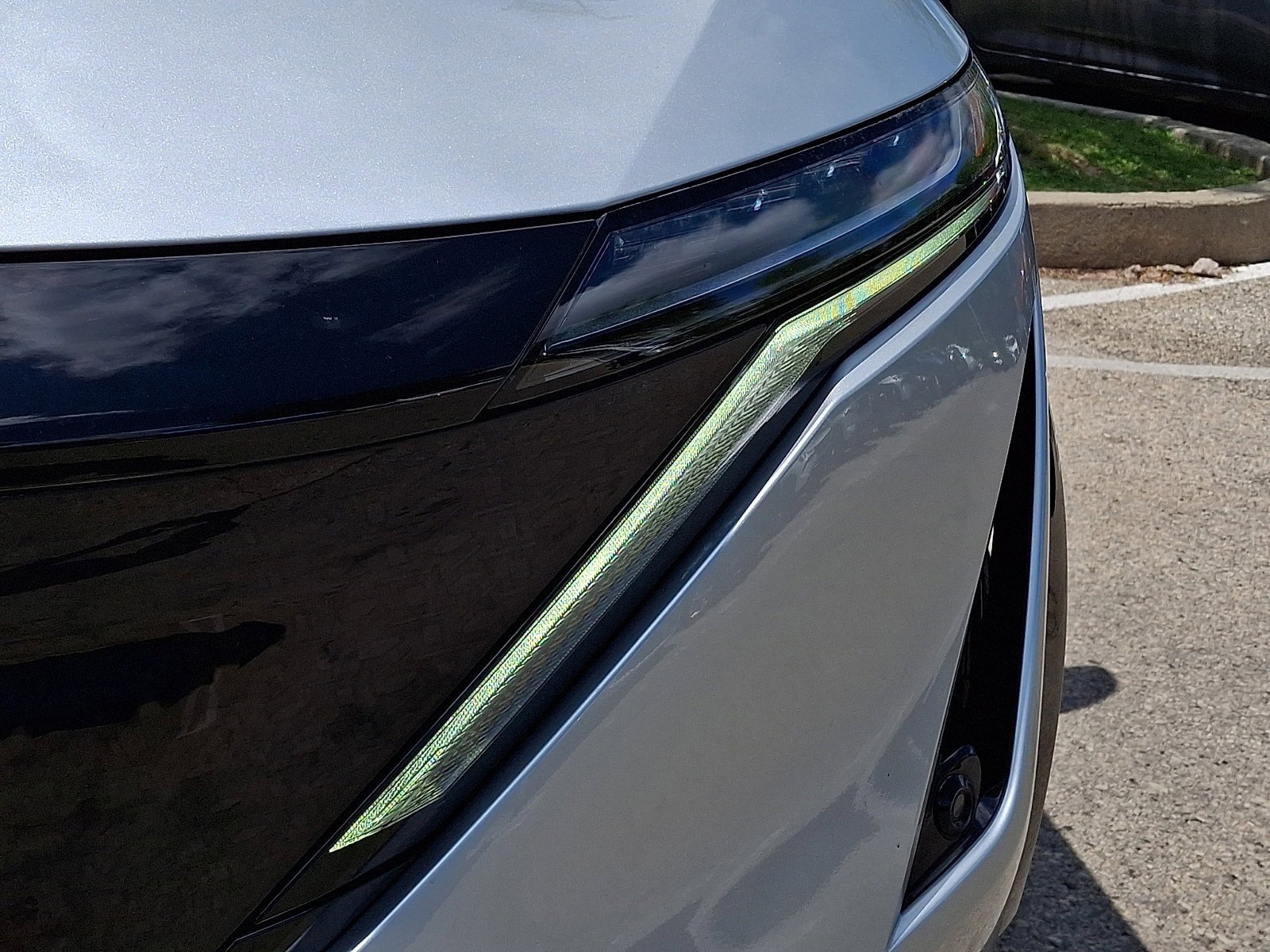 Certified 2023 Nissan Ariya FWD image 9