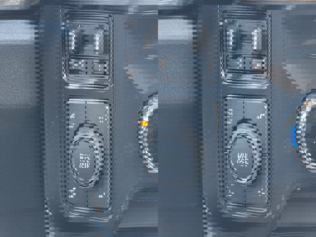 New 2025 Ford F350 Lariat w/ Lariat Ultimate Package image 16