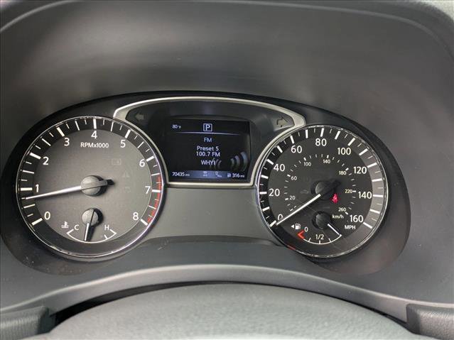 Used 2020 Nissan Pathfinder SL FWD image 11