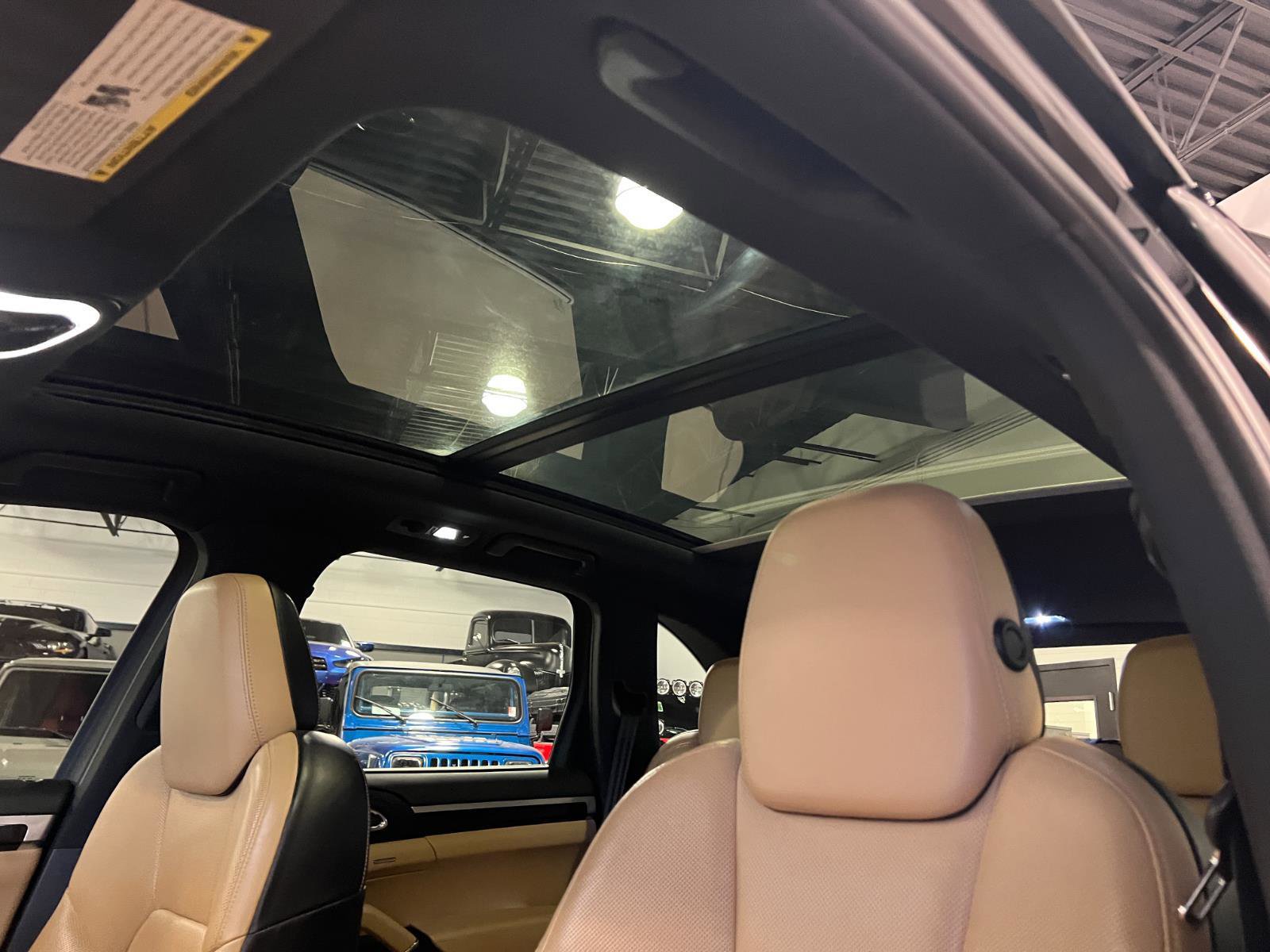 Used 2016 Porsche Cayenne S AWD/4WD image 24