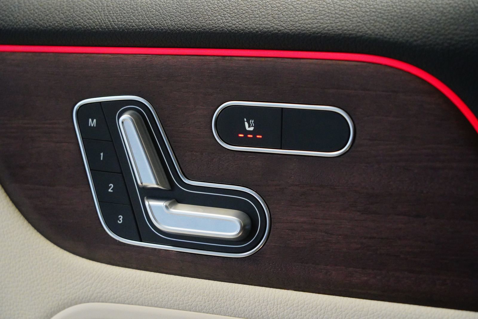 Certified 2023 Mercedes-Benz GLA 250 4MATIC image 25