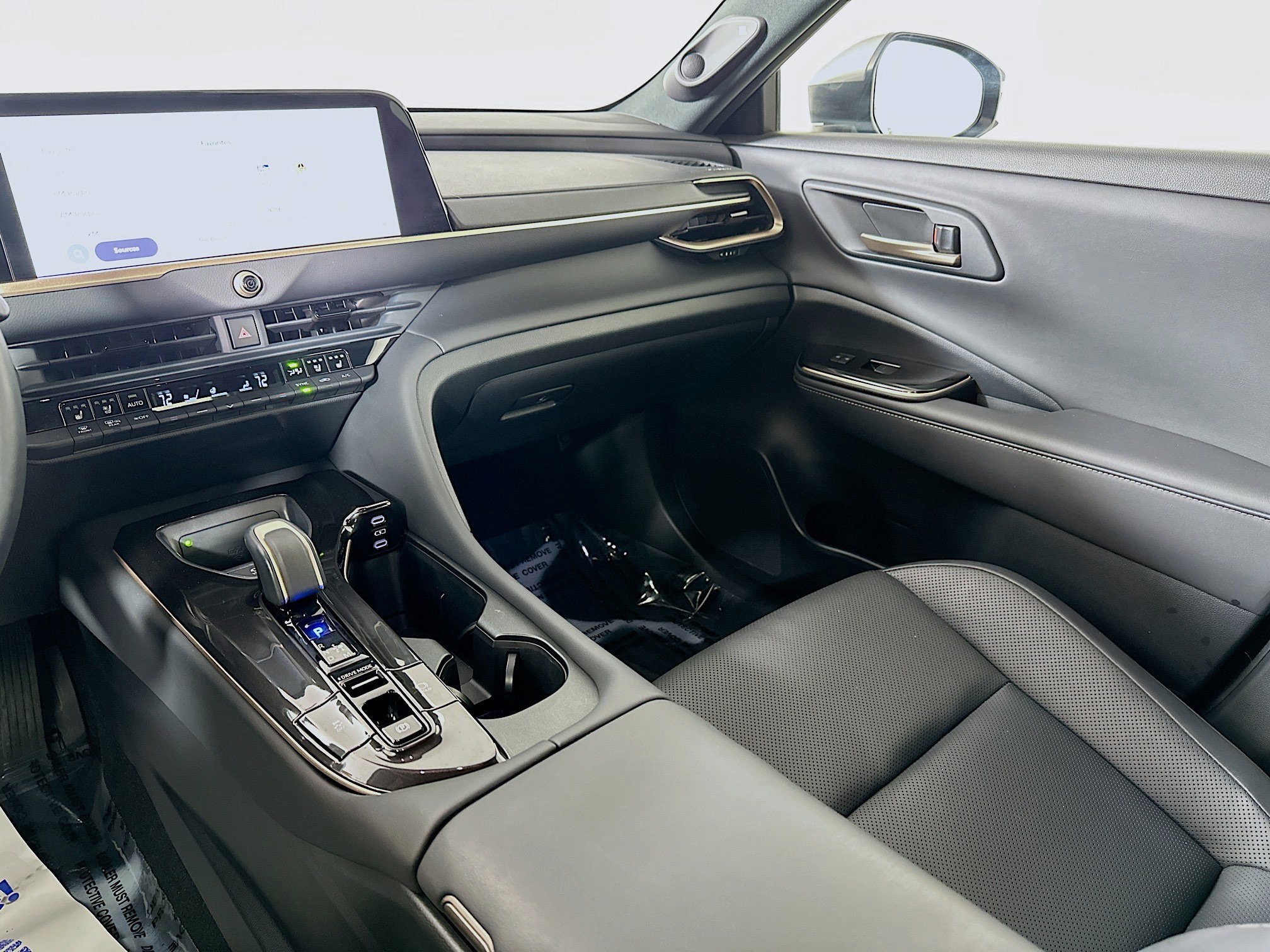 Used 2025 Toyota Crown Platinum image 22