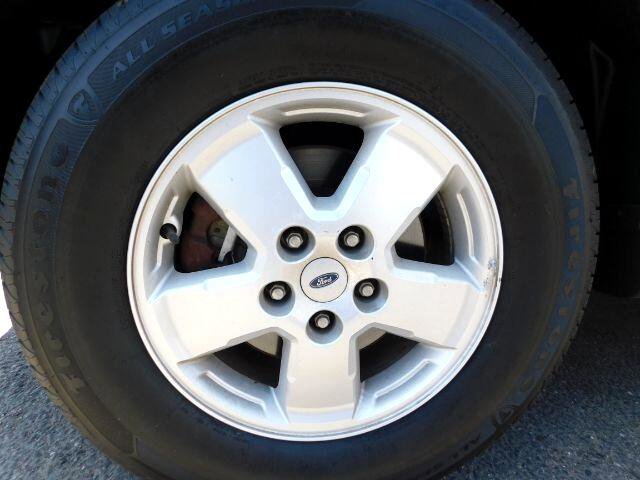 Used 2010 Ford Escape XLT image 9