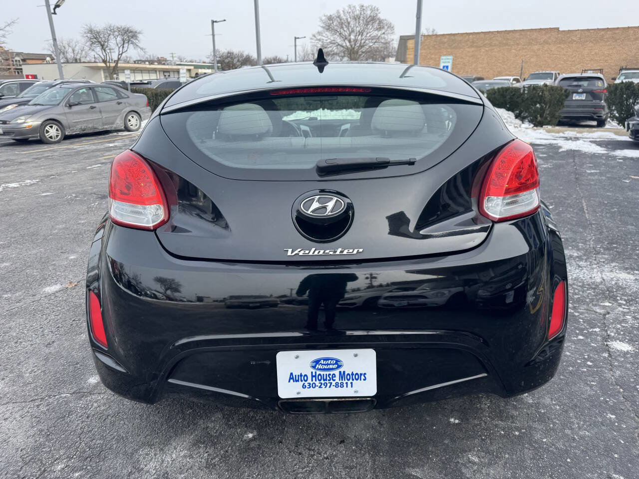 Used 2013 Hyundai Veloster w/ Style Pkg image 4