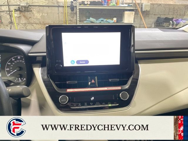 Used 2025 Toyota Corolla LE image 18
