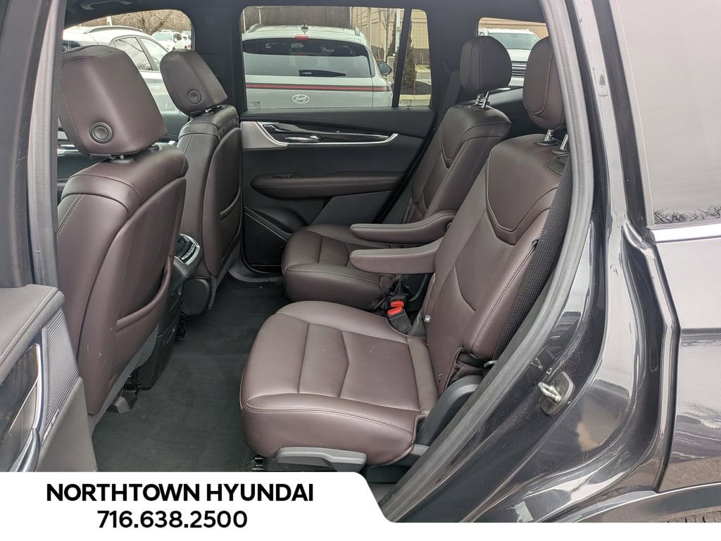 Used 2023 Cadillac XT6 Premium Luxury image 30