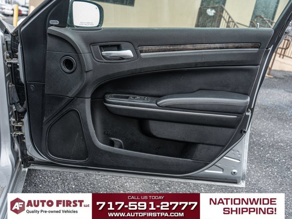 Used 2020 Chrysler 300 Limited AWD/4WD image 15