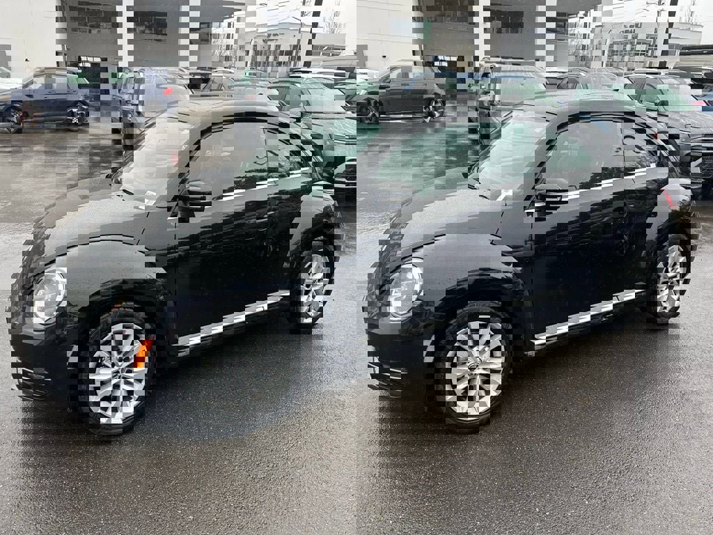 Used 2014 Volkswagen Beetle TDI image 3