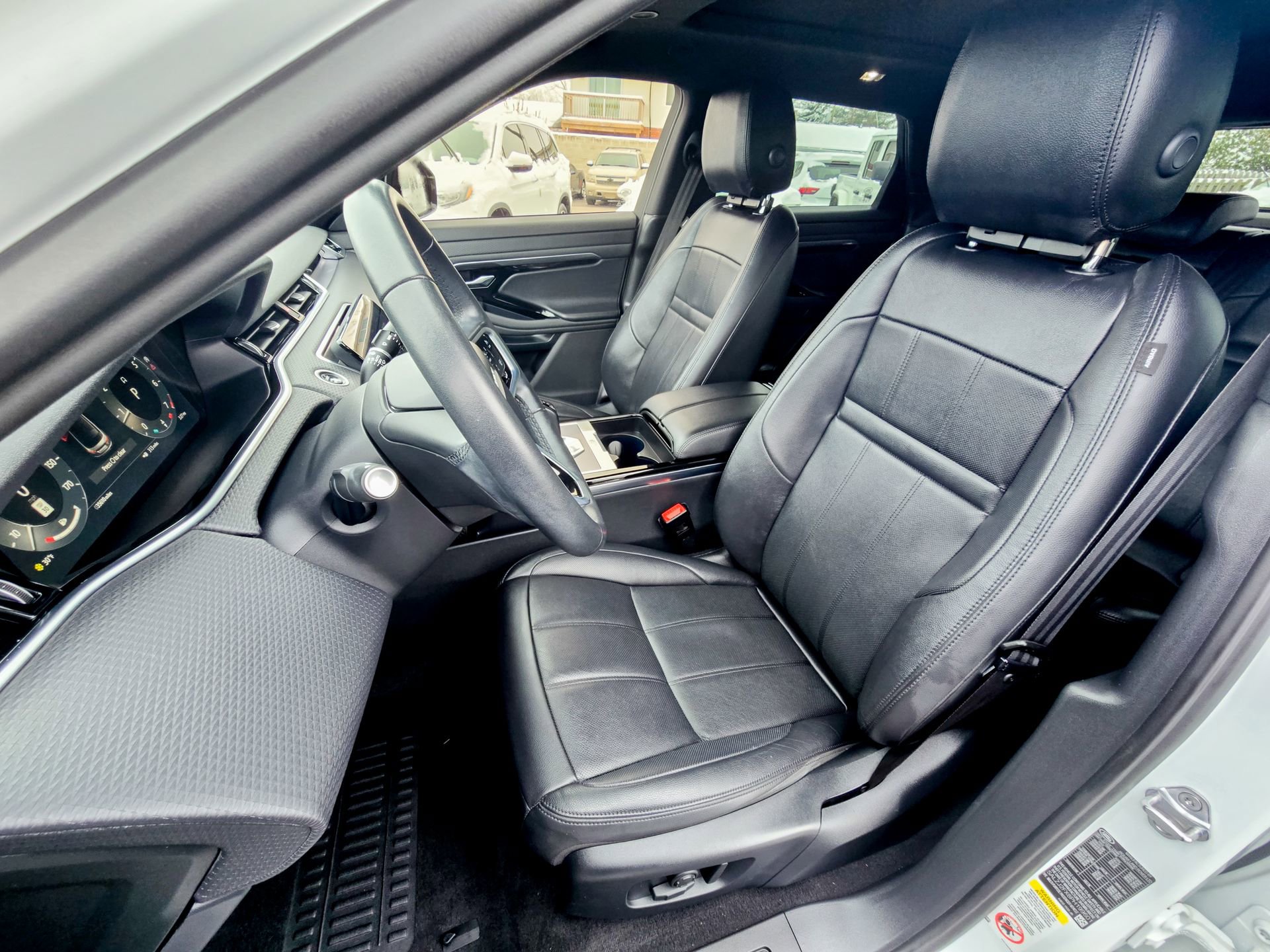 Used 2023 Land Rover Range Rover Evoque S image 34