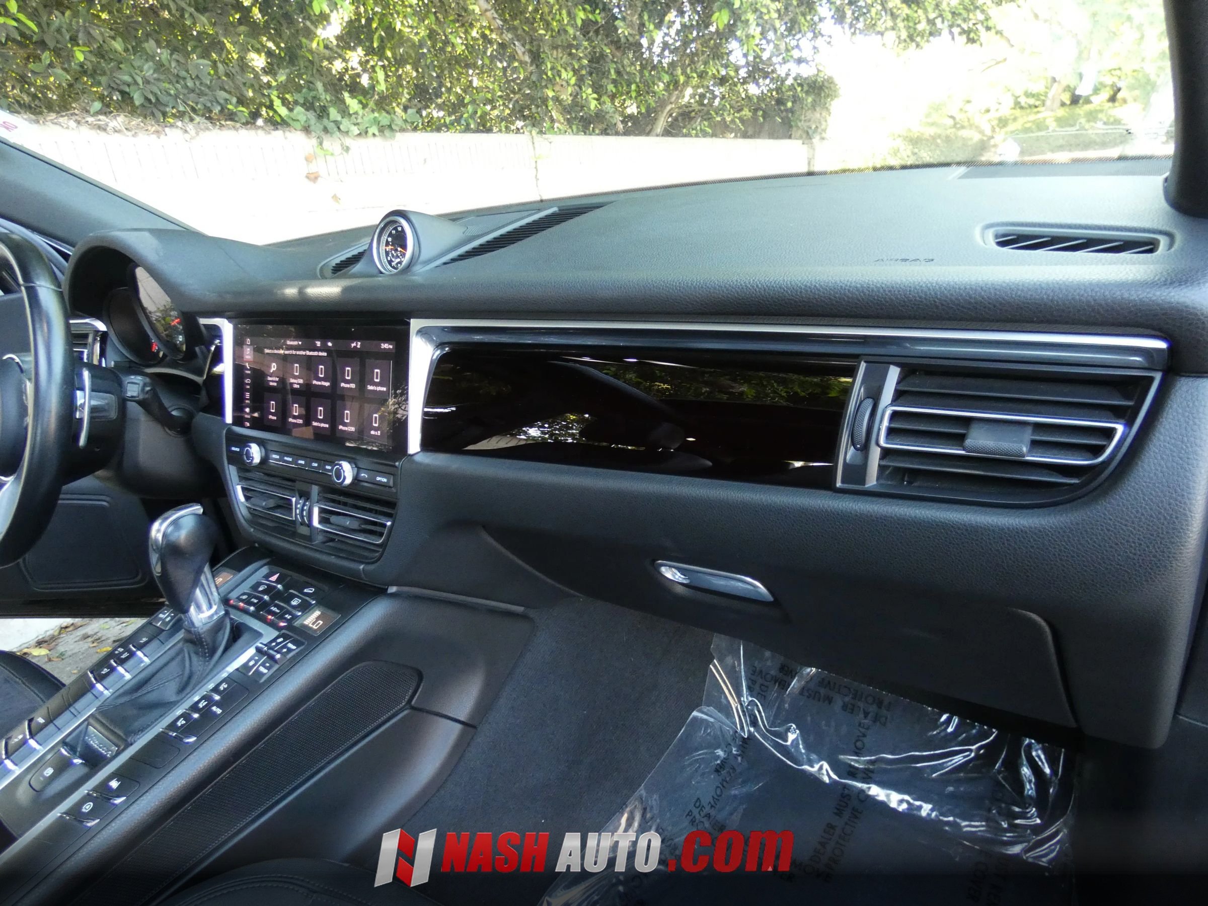Used 2020 Porsche Macan AWD/4WD image 32