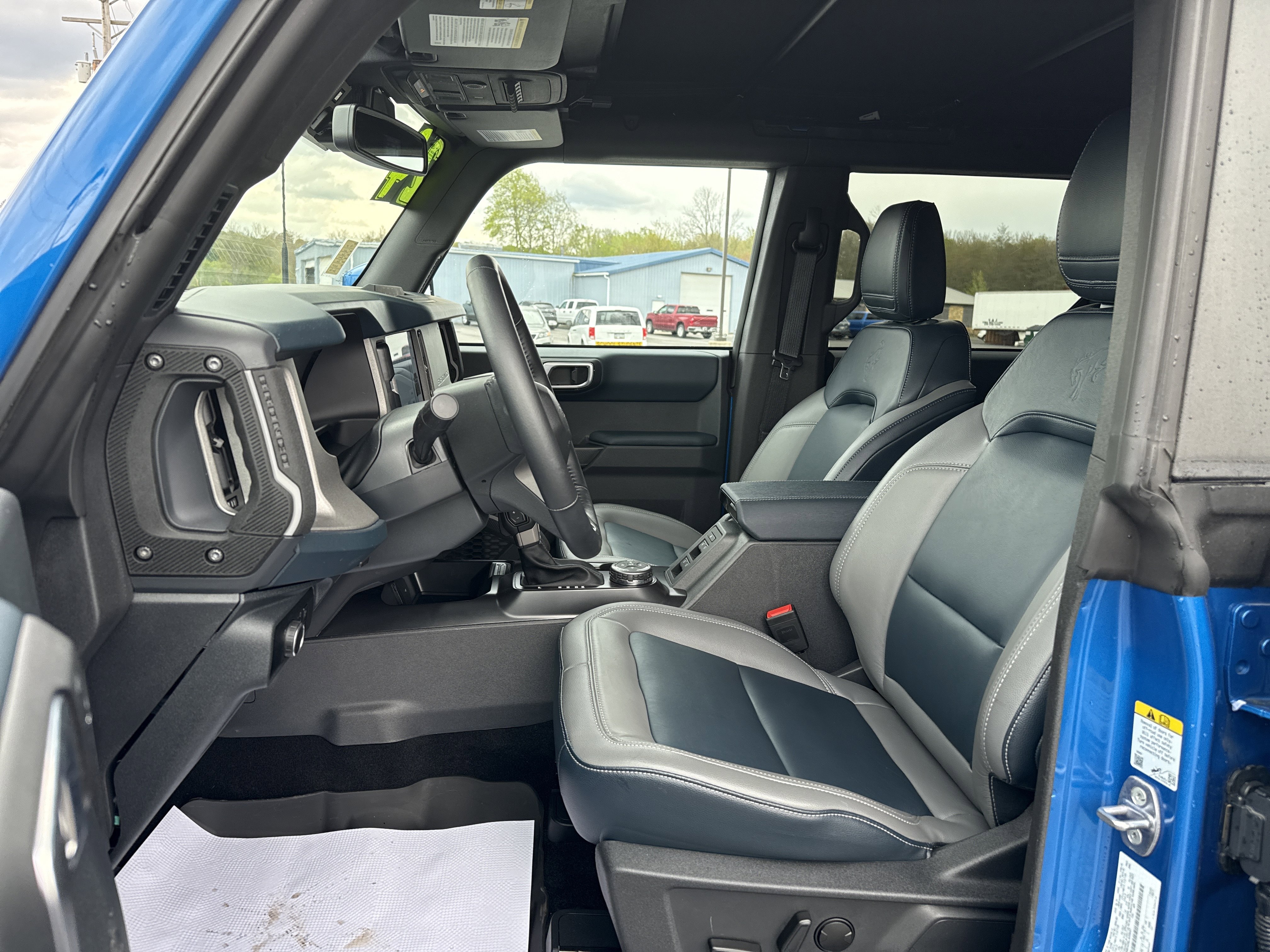 Used 2024 Ford Bronco Outer Banks w/ Sasquatch Package AWD/4WD image 12