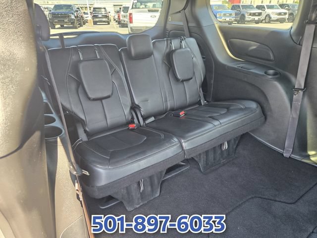 Used 2025 Chrysler Pacifica Select FWD image 18