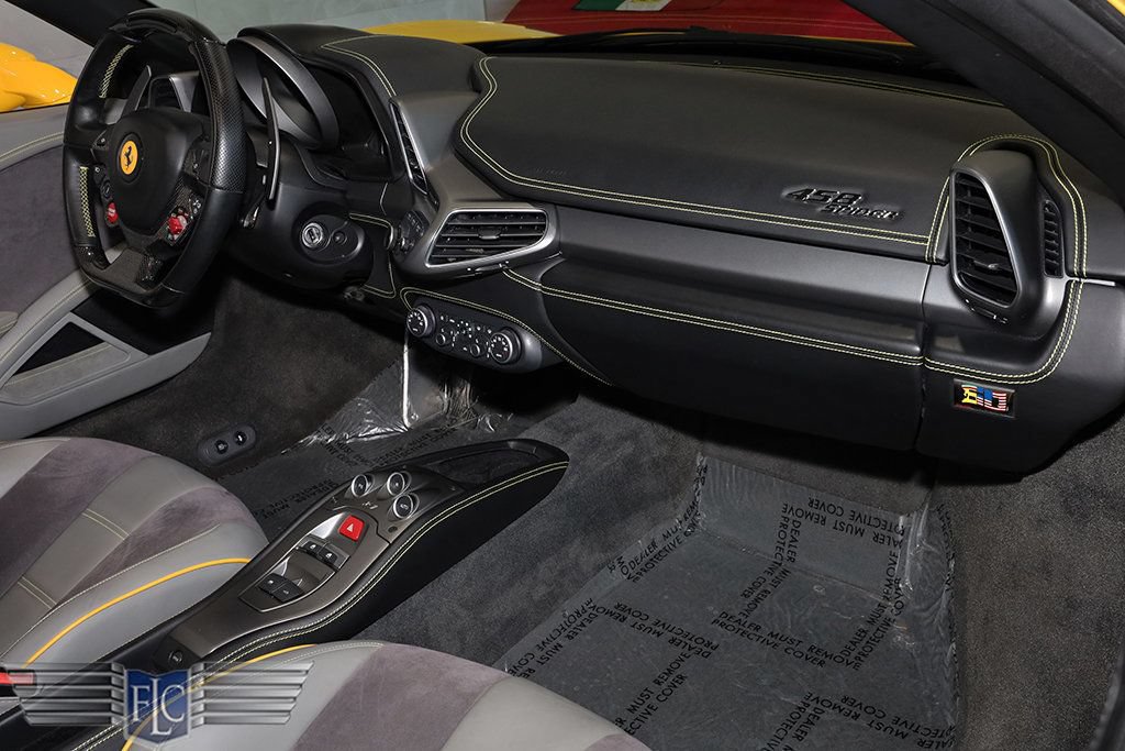 Used 2015 Ferrari 458 Spider RWD image 23