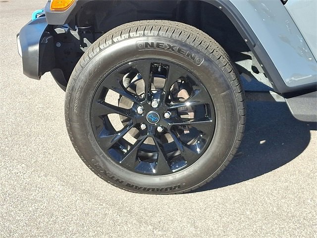 Used 2024 Jeep Wrangler Unlimited Sahara w/ Technology Group image 8