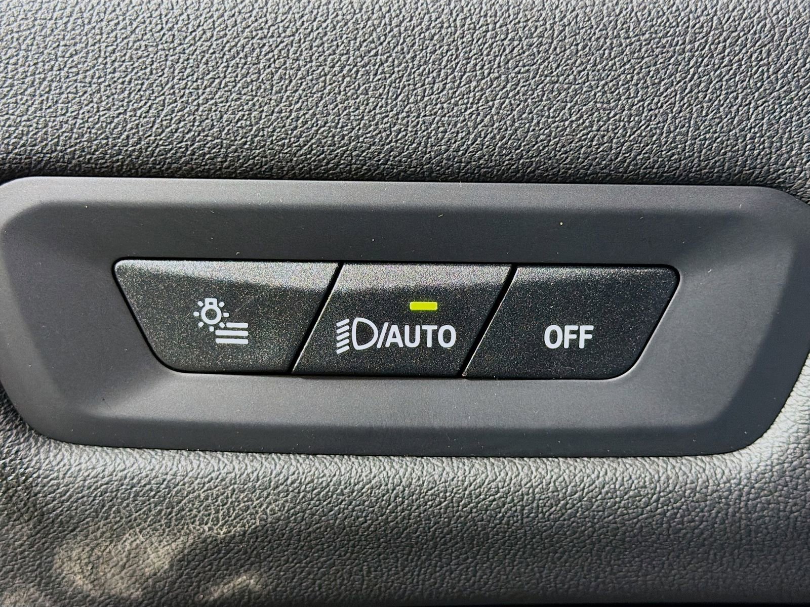 Used 2026 BMW X5 xDrive40i w/ M Sport Package image 11