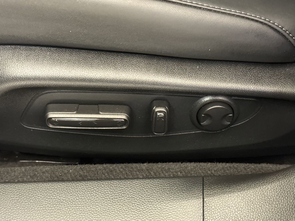 Used 2025 Honda Accord EX-L image 22