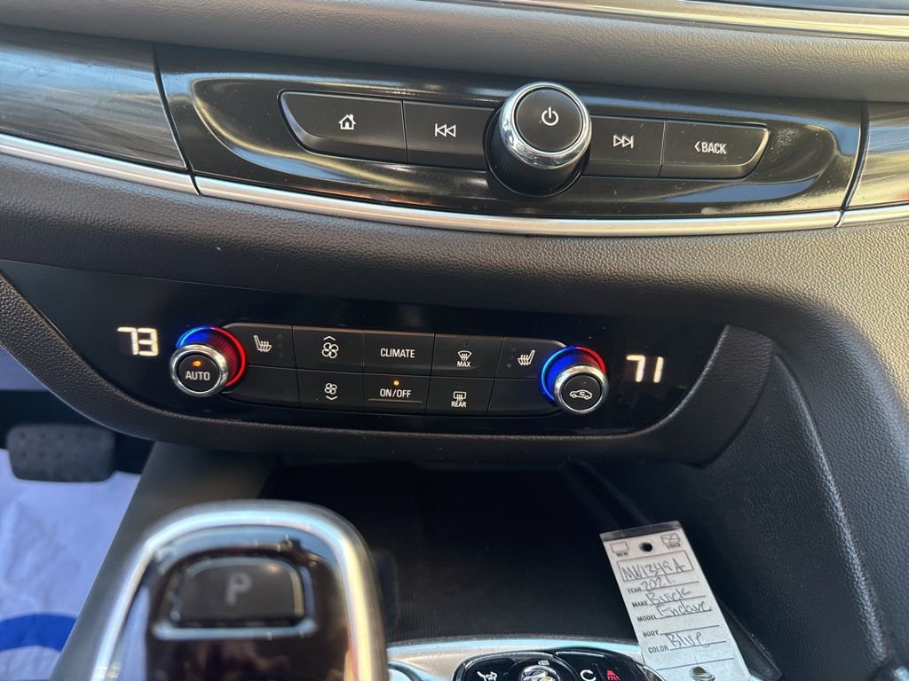 Used 2021 Buick Enclave Essence image 15