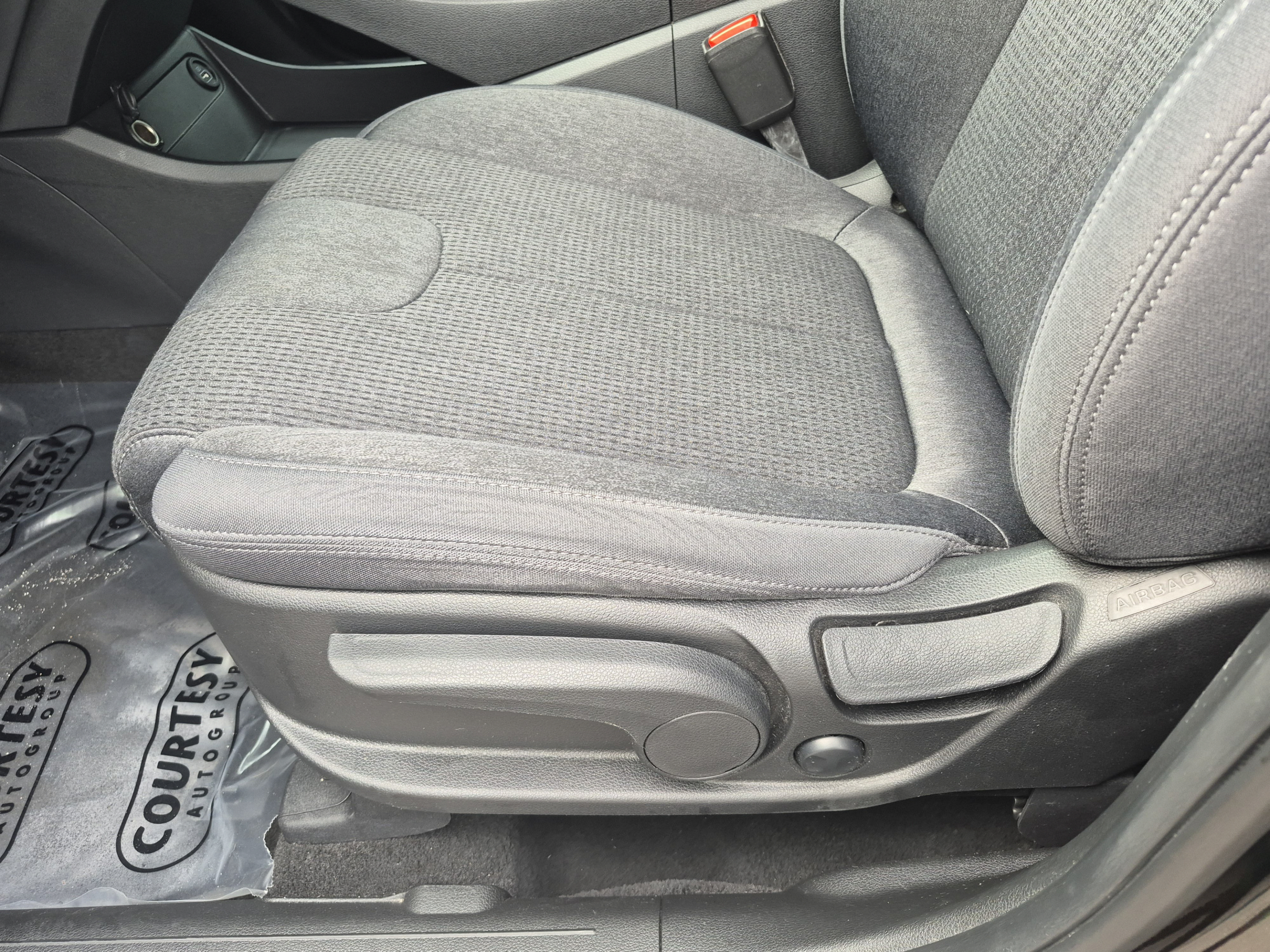 Certified 2023 Hyundai Santa Fe SE FWD image 20