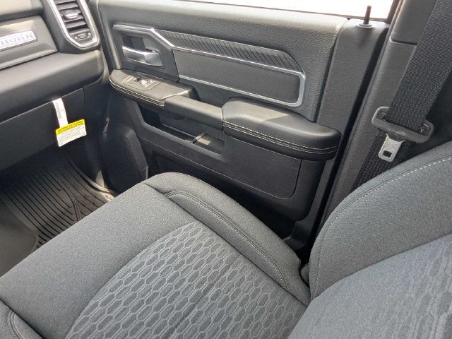 New 2026 RAM 3500 Big Horn AWD/4WD image 18